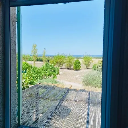 Quaint In Tranquil Setting * Frausseilles