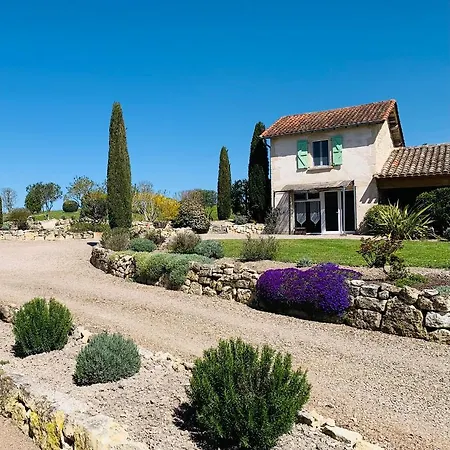 Quaint In Tranquil Setting