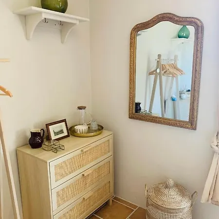 Quaint In Tranquil Setting *